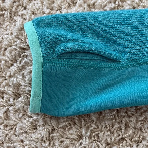 Patagonia | Fleece Zip up Hoodie - Picture 4 of 14